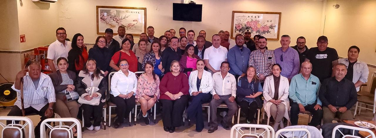 Dialoga Eva Moreno con liderazgos de Ensenada sobre necesidades y desarrollo regional.