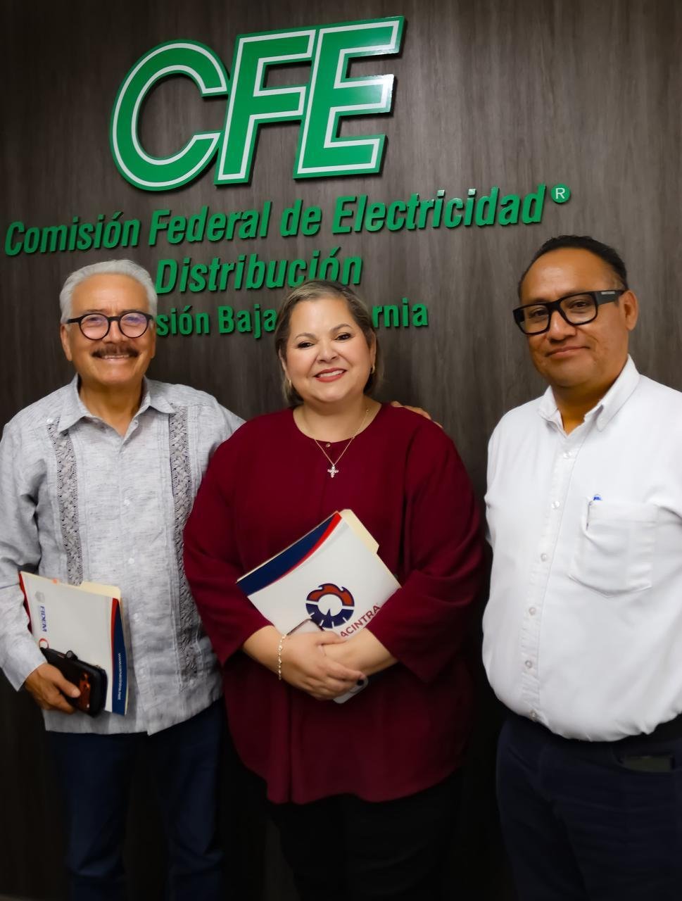 Impulsa Eva Moreno soluciones al déficit eléctrico y apagones en Baja California ante CFE